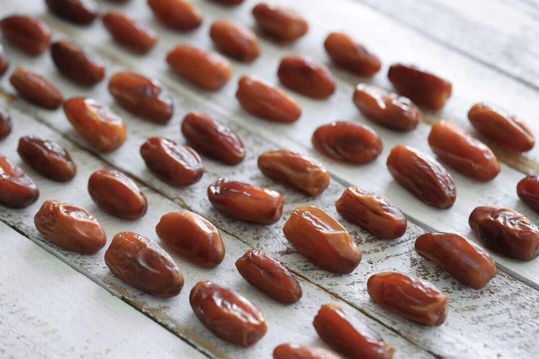 10 Incredible Benefits of Dates for Your Health and Wellness
