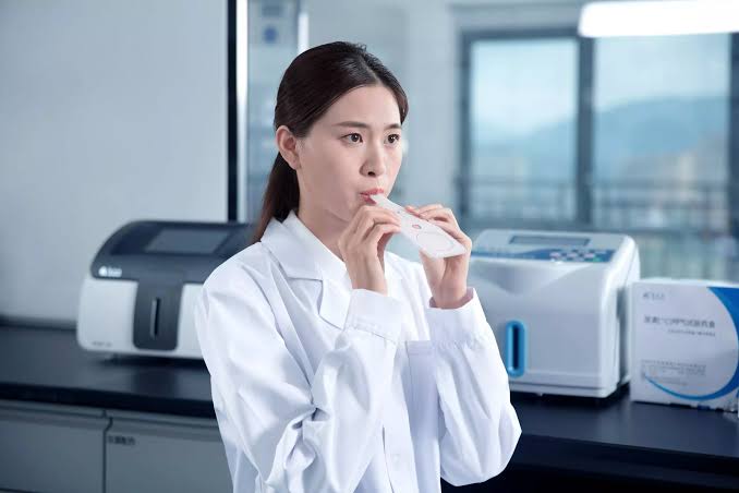 Urea Breath Test (UBT) for H. Pylori: How It Works, Preparation & Results