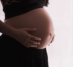 Pregnancy Symptoms – Early Signs, Week-by-Week Timeline & Hidden Clues